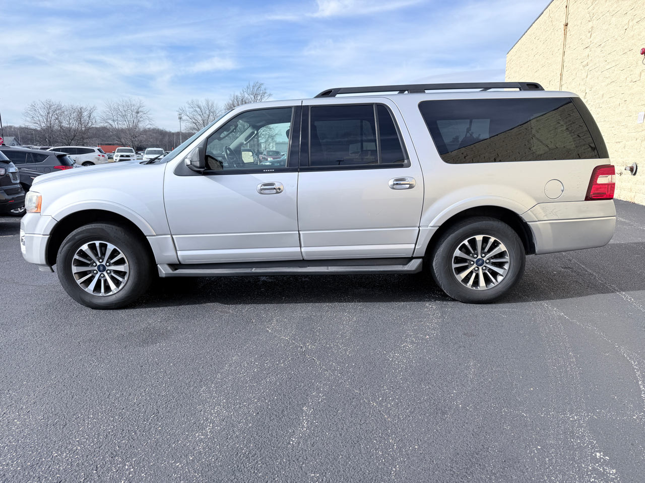 Ford Expedition EL XLT 4WD 2016