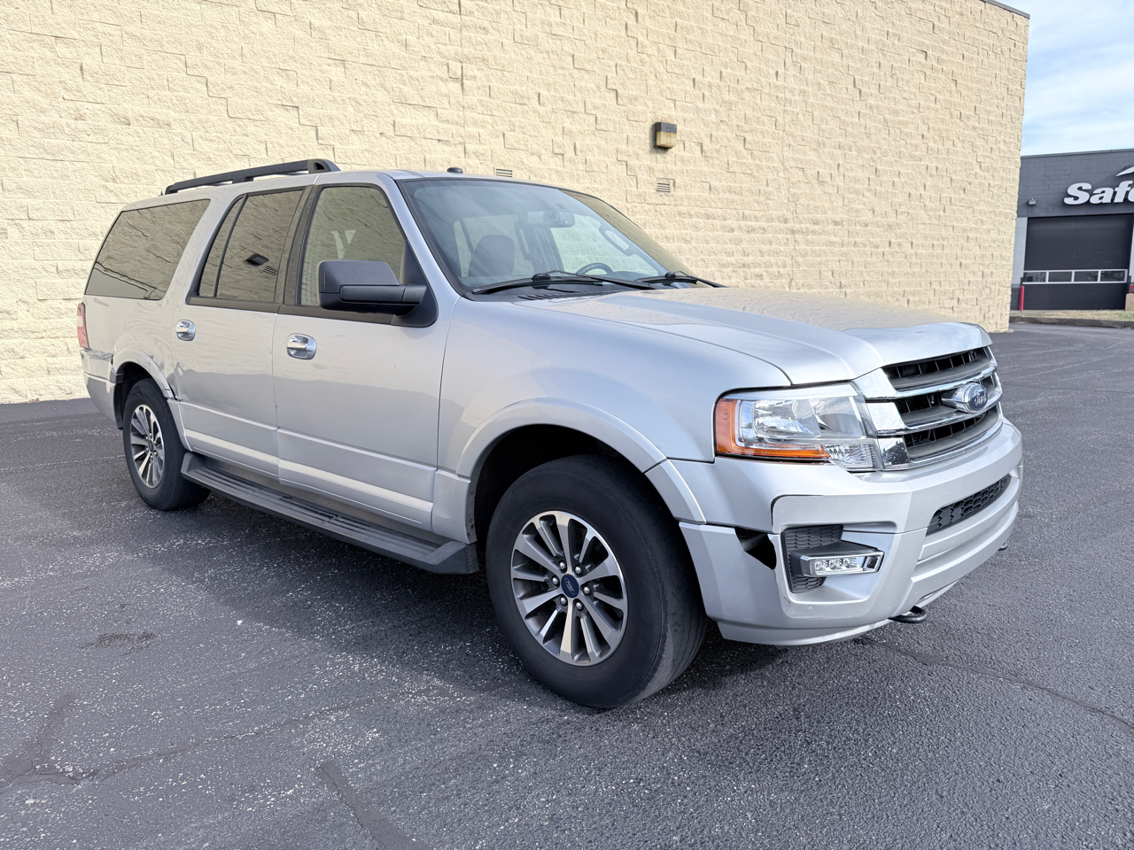 Ford Expedition EL XLT 4WD 2016