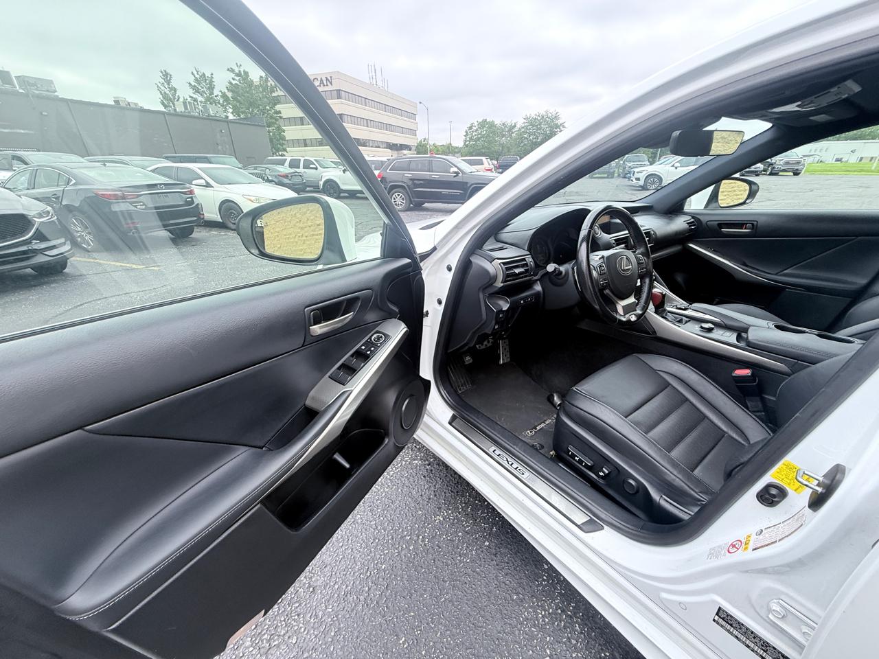 Lexus IS 300 AWD 2017
