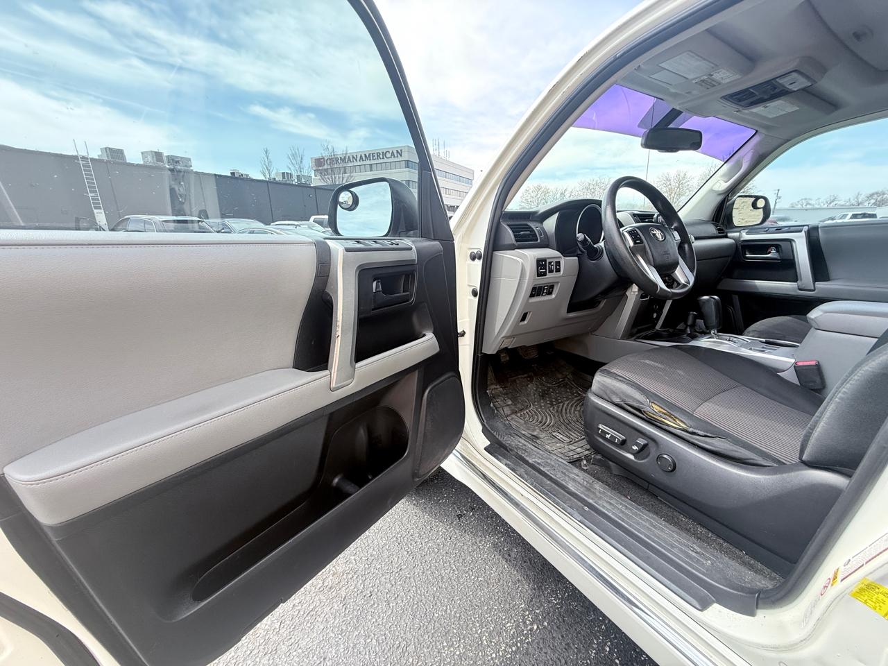 Toyota 4Runner SR5 4WD 2012