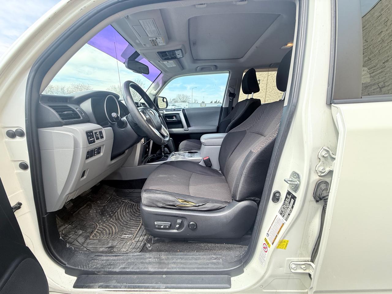 Toyota 4Runner SR5 4WD 2012