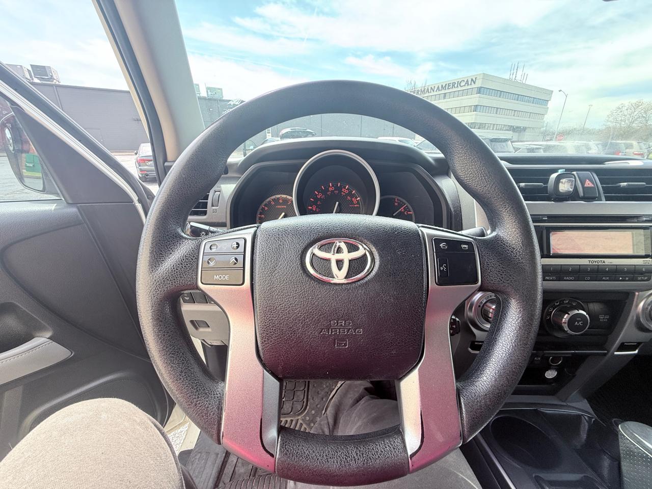 Toyota 4Runner SR5 4WD 2012