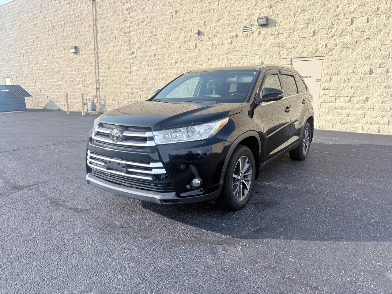 Toyota Highlander XLE AWD V6 2019
