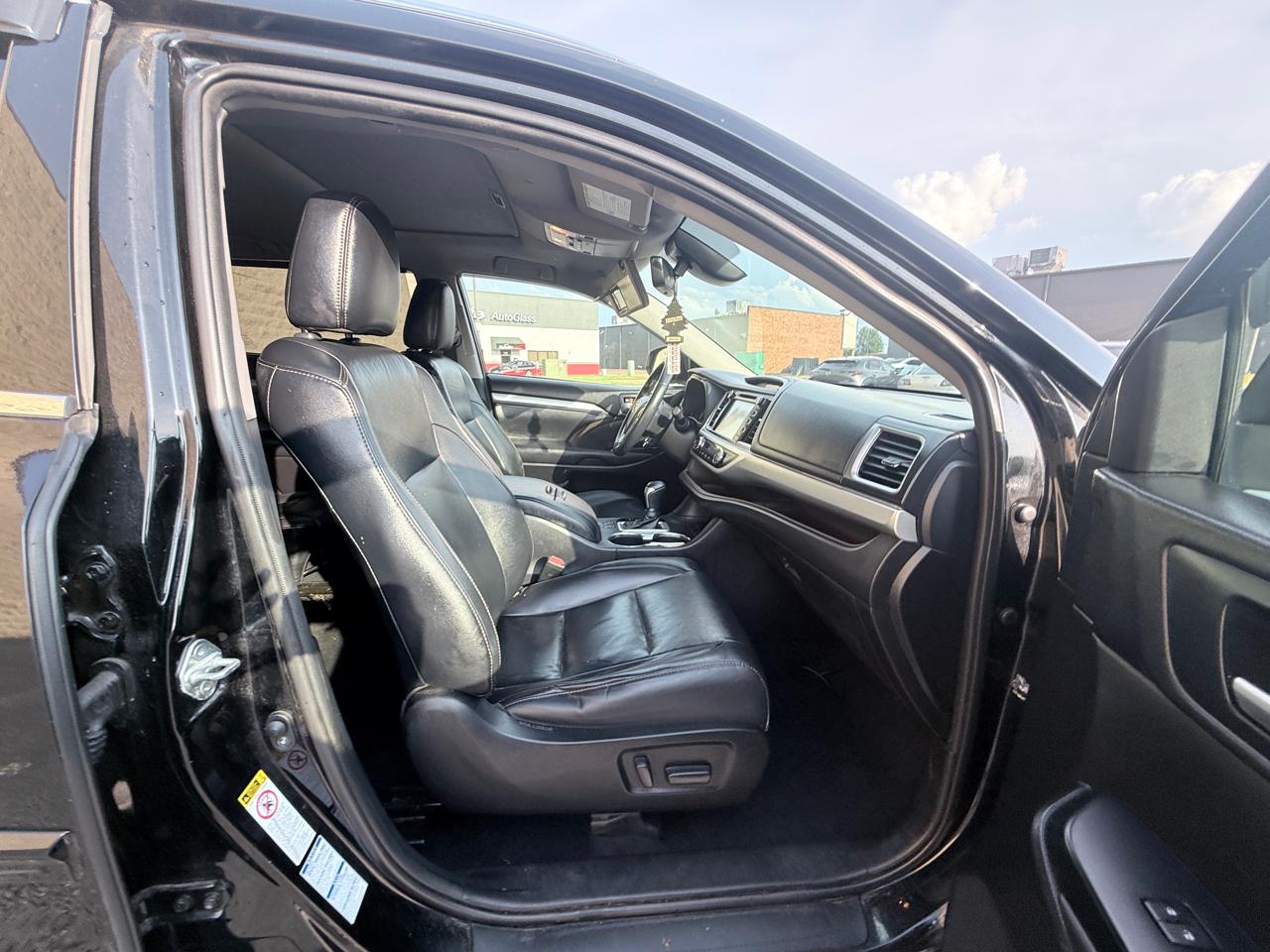Toyota Highlander XLE AWD V6 2019