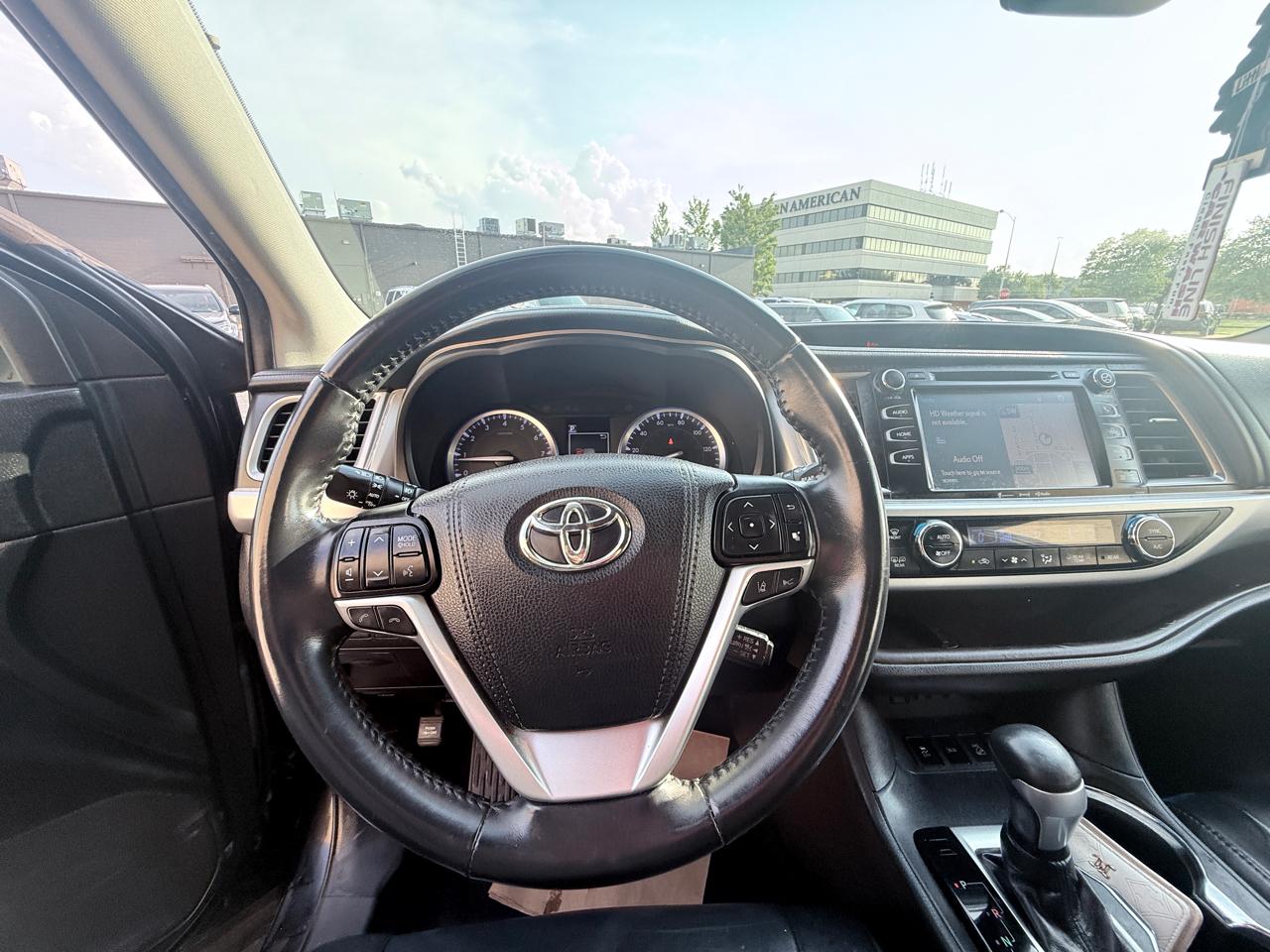 Toyota Highlander XLE AWD V6 2019