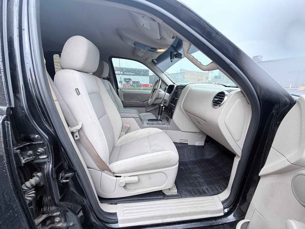 Ford Explorer Sport Trac XLT 4.0L 2WD 2007