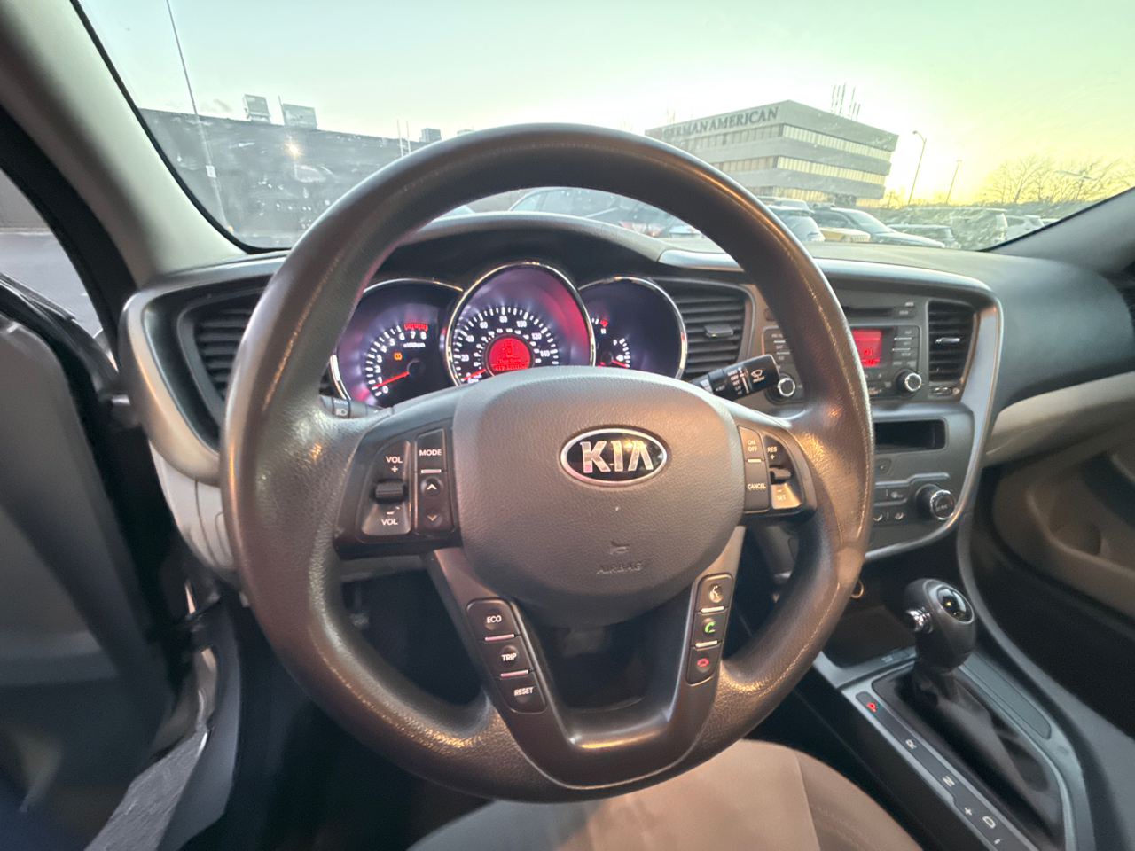 Kia Optima LX MT 2013