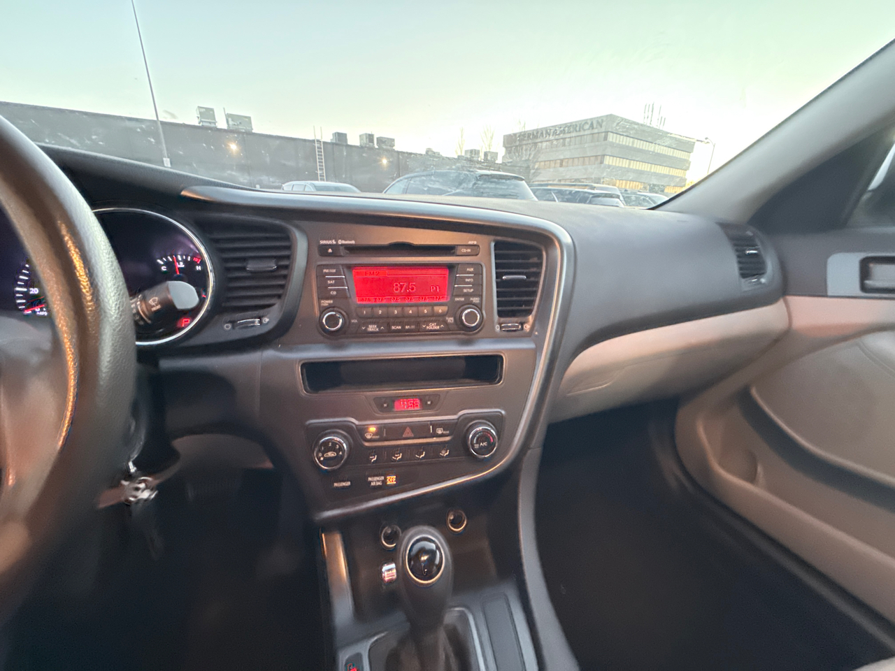 Kia Optima LX MT 2013