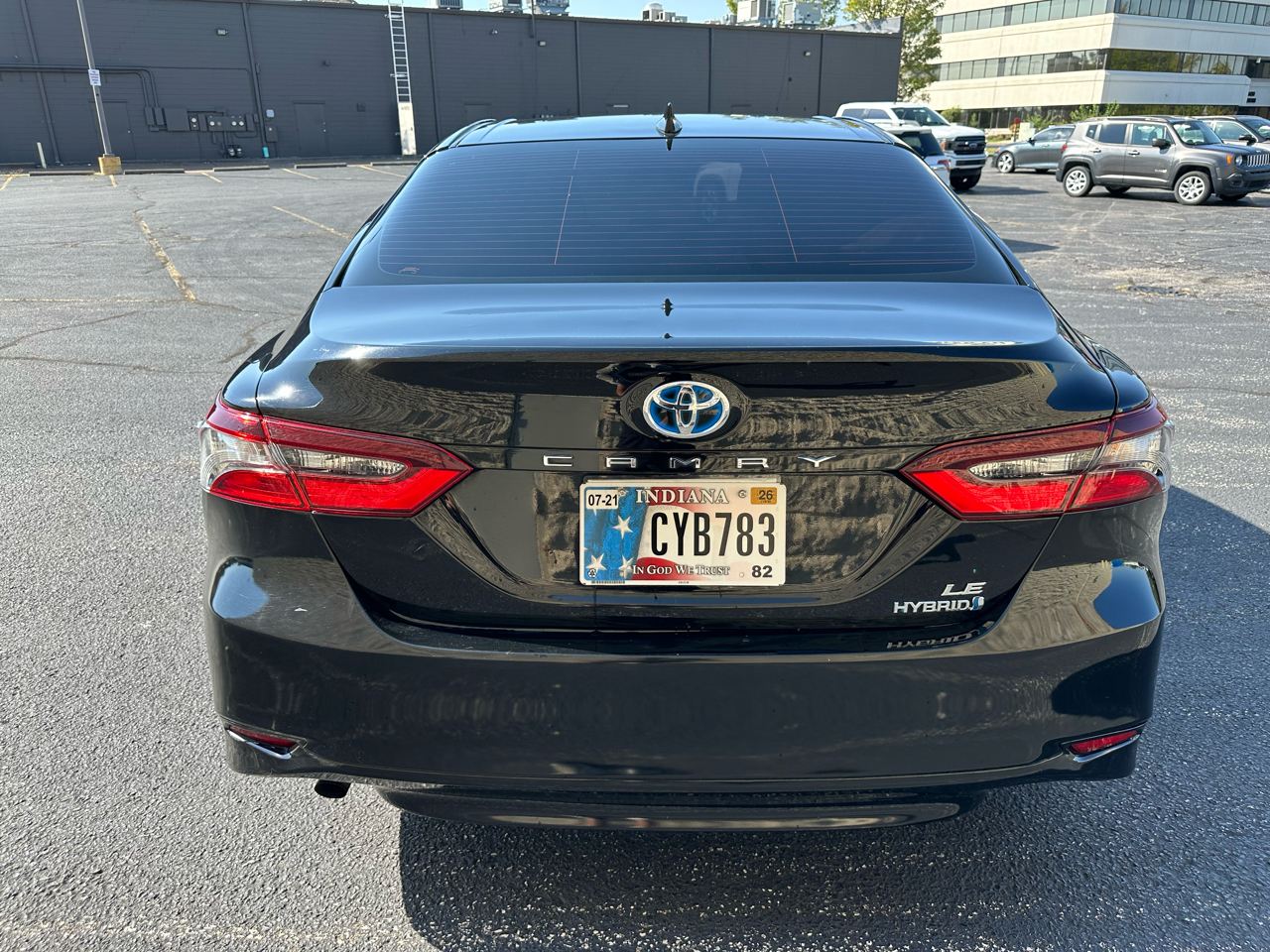 2021 Toyota Camry Hybrid LE photo 3