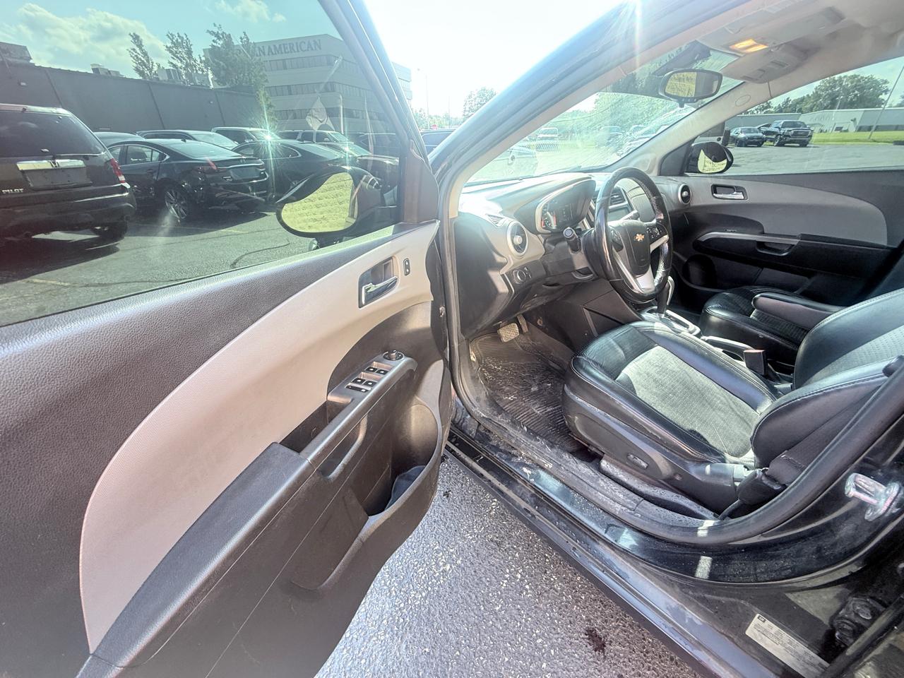 Chevrolet Sonic Premier Auto Sedan 2017