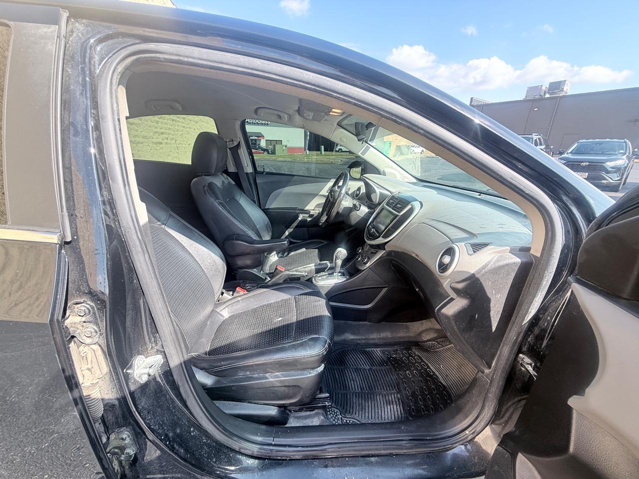 Chevrolet Sonic Premier Auto Sedan 2017