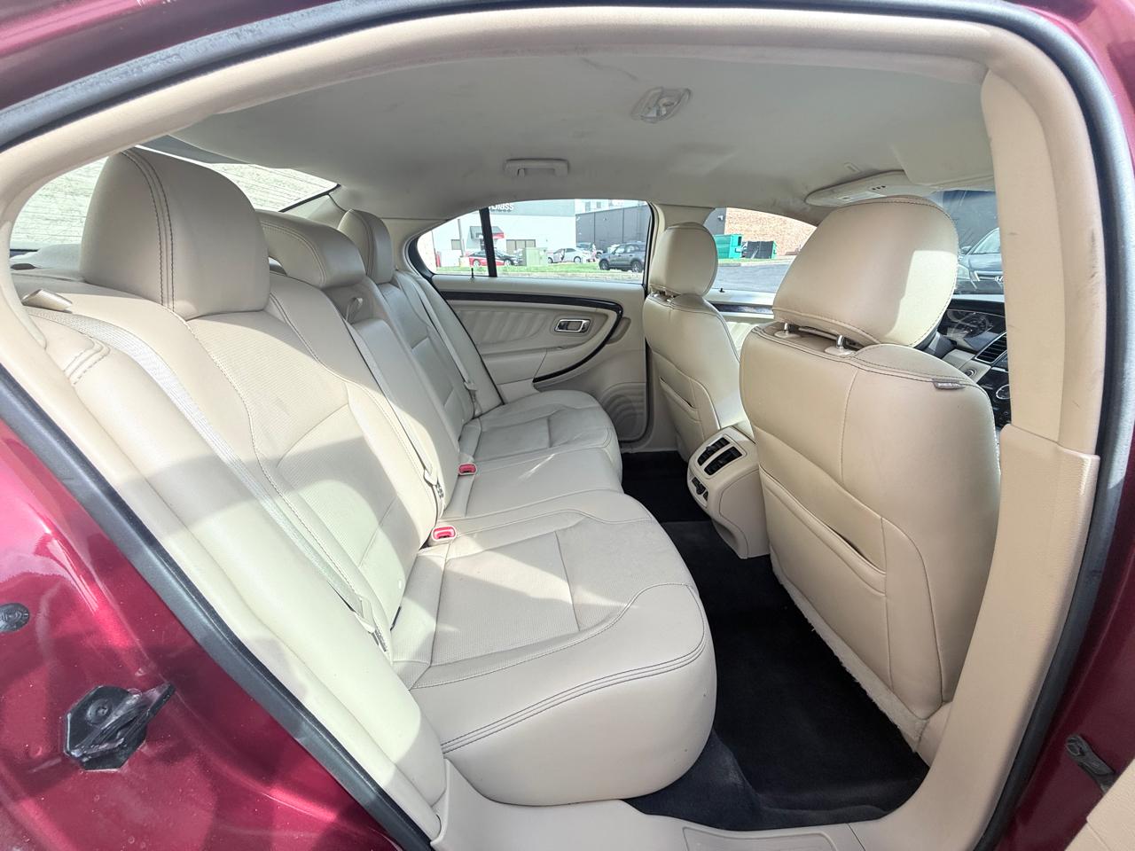 Ford Taurus Limited AWD 2016