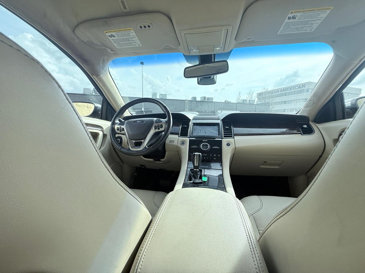 Ford Taurus Limited AWD 2016