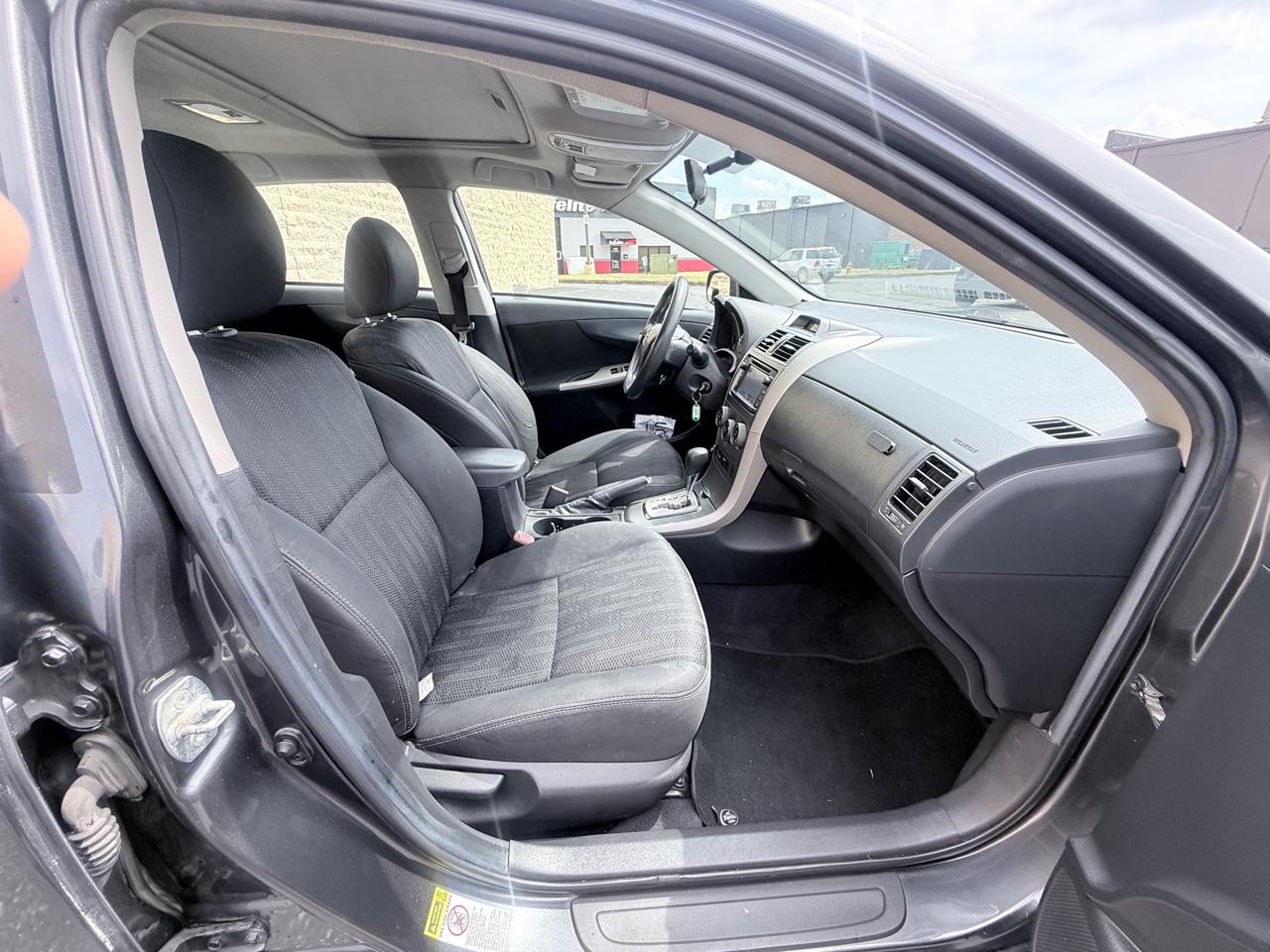 Toyota Corolla S 5-Speed MT 2013