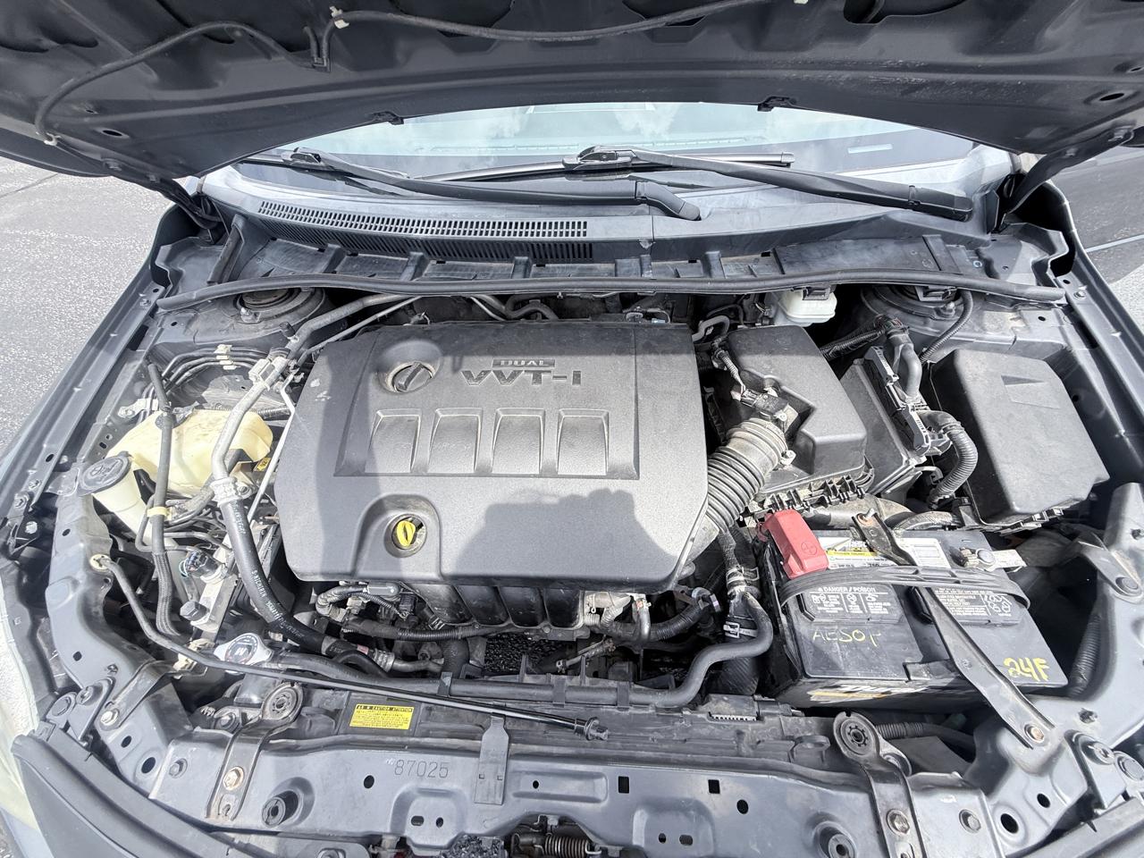 Toyota Corolla S 5-Speed MT 2013