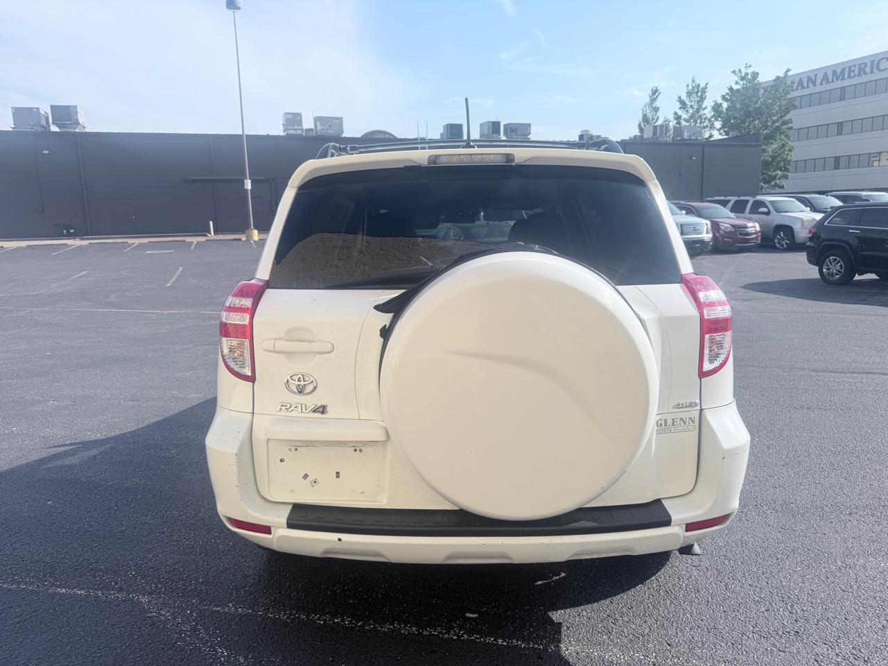 Toyota RAV4 Base I4 4WD 2012