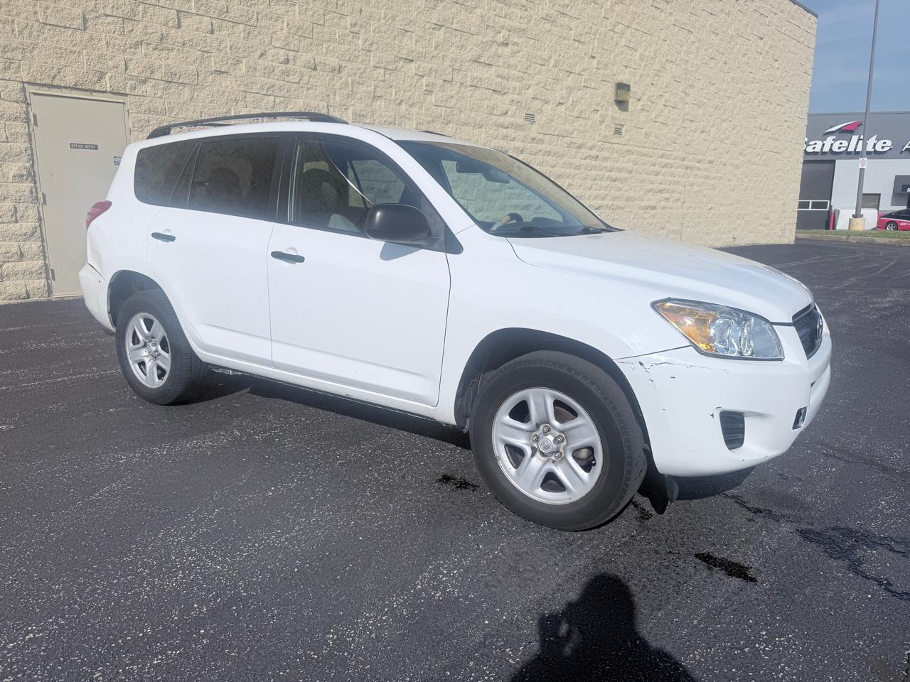 Toyota RAV4 Base I4 4WD 2012