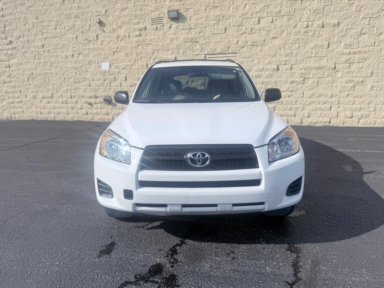 Toyota RAV4 Base I4 4WD 2012