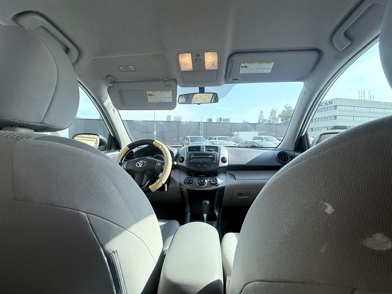Toyota RAV4 Base I4 4WD 2012