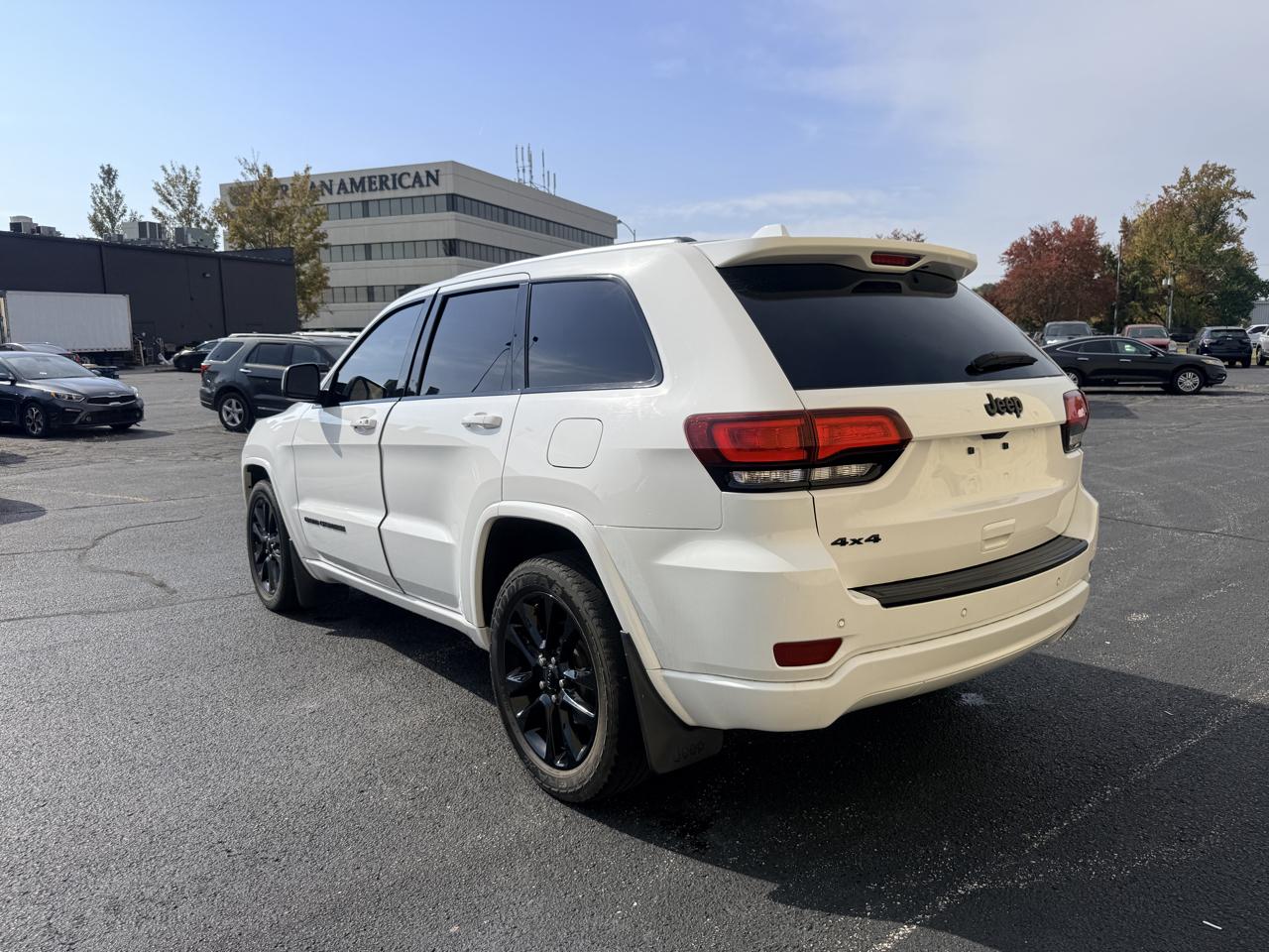 Jeep Grand Cherokee Laredo 4WD 2018