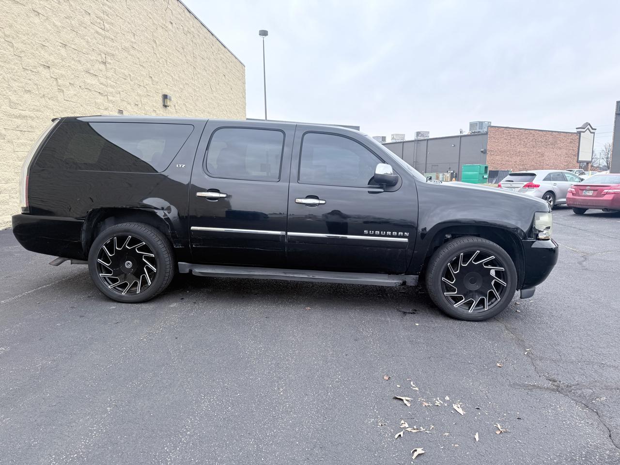 Chevrolet Suburban LTZ 1500 4WD 2012