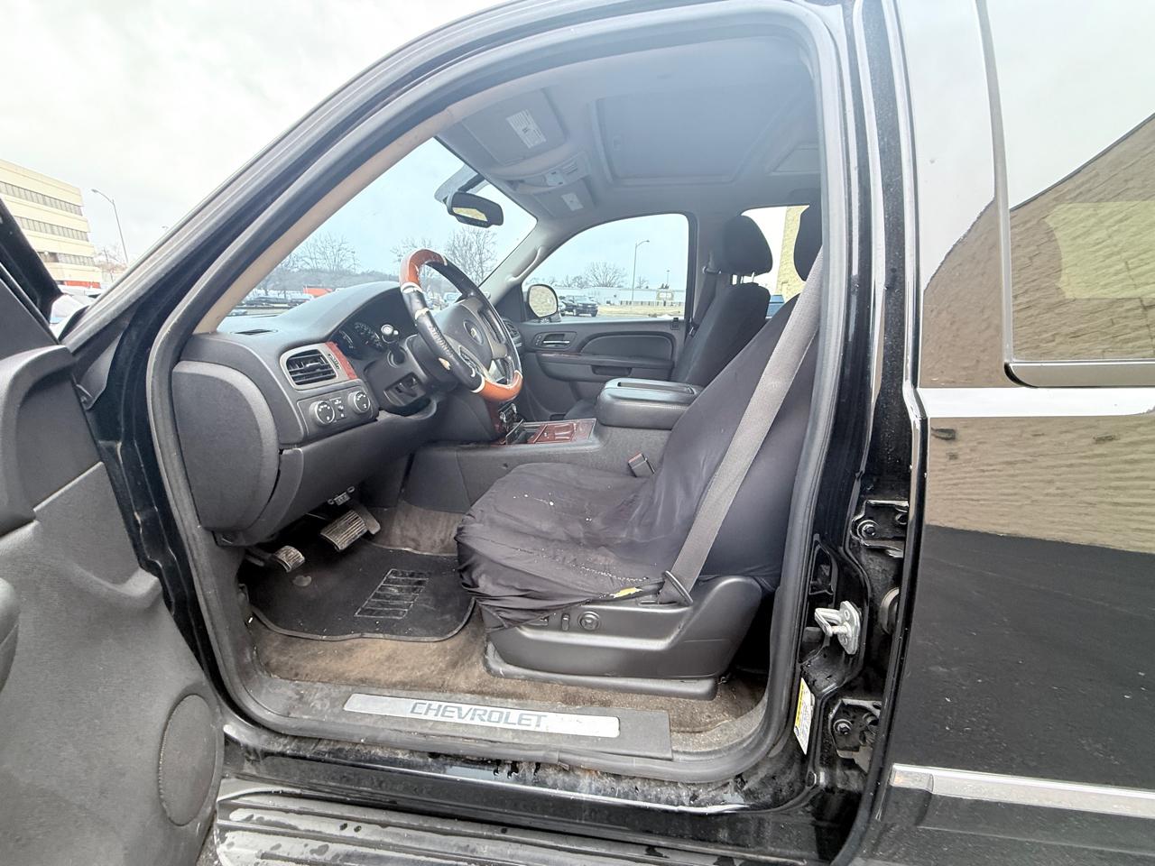 Chevrolet Suburban LTZ 1500 4WD 2012