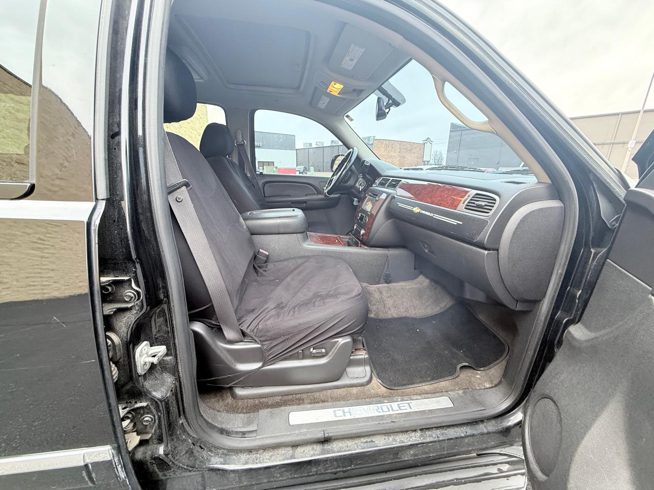 Chevrolet Suburban LTZ 1500 4WD 2012