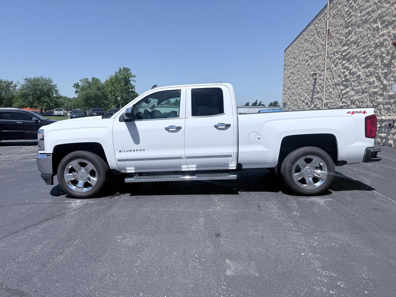 Chevrolet Silverado 1500 LTZ Double Cab Short Box 4WD 2016