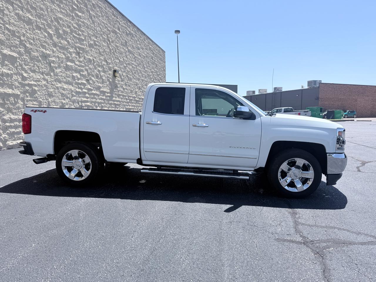 Chevrolet Silverado 1500 LTZ Double Cab Short Box 4WD 2016