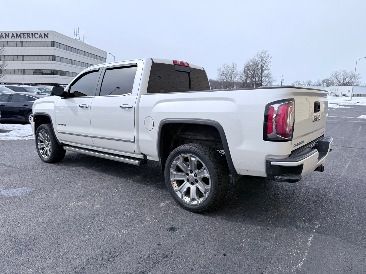 GMC Sierra 1500 Denali Crew Cab Short Box 4WD 2017