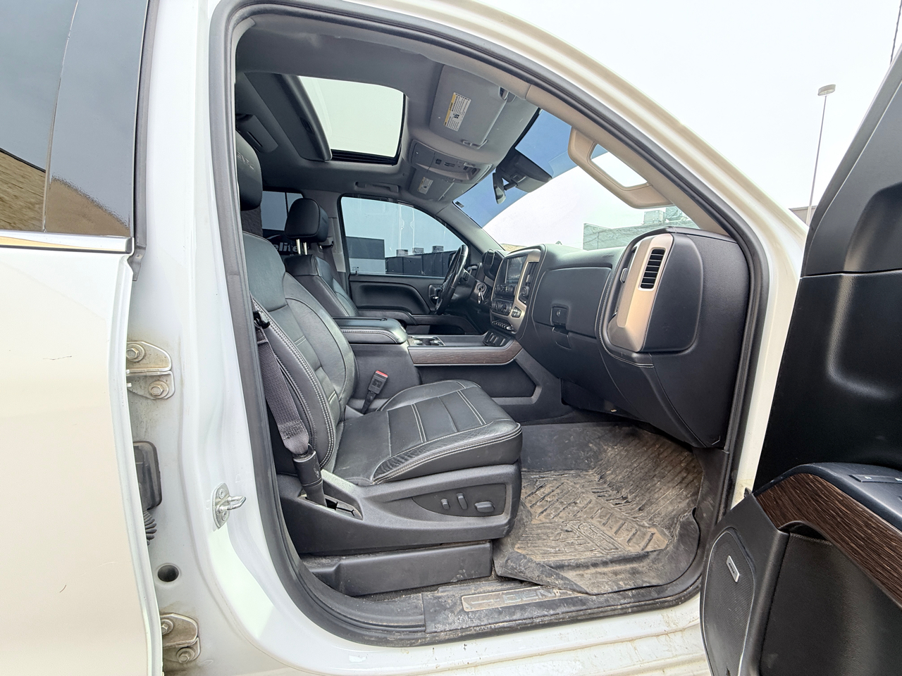 GMC Sierra 1500 Denali Crew Cab Short Box 4WD 2017