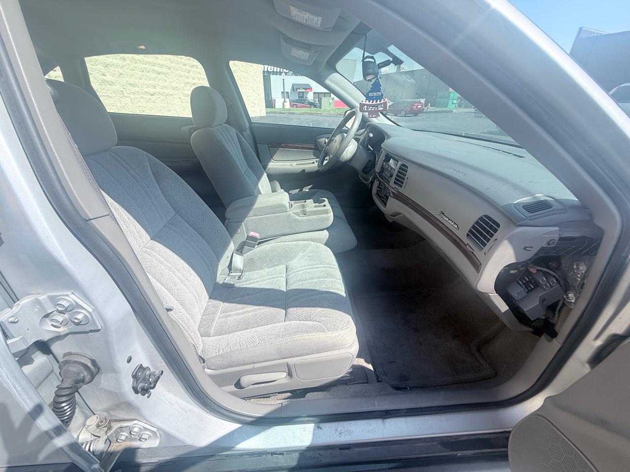 Chevrolet Impala Base 2004