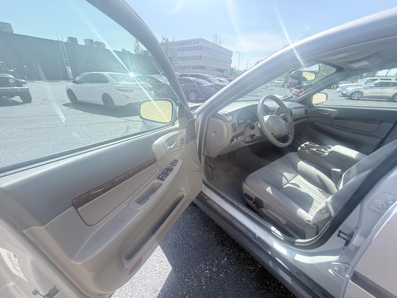 Chevrolet Impala Base 2004