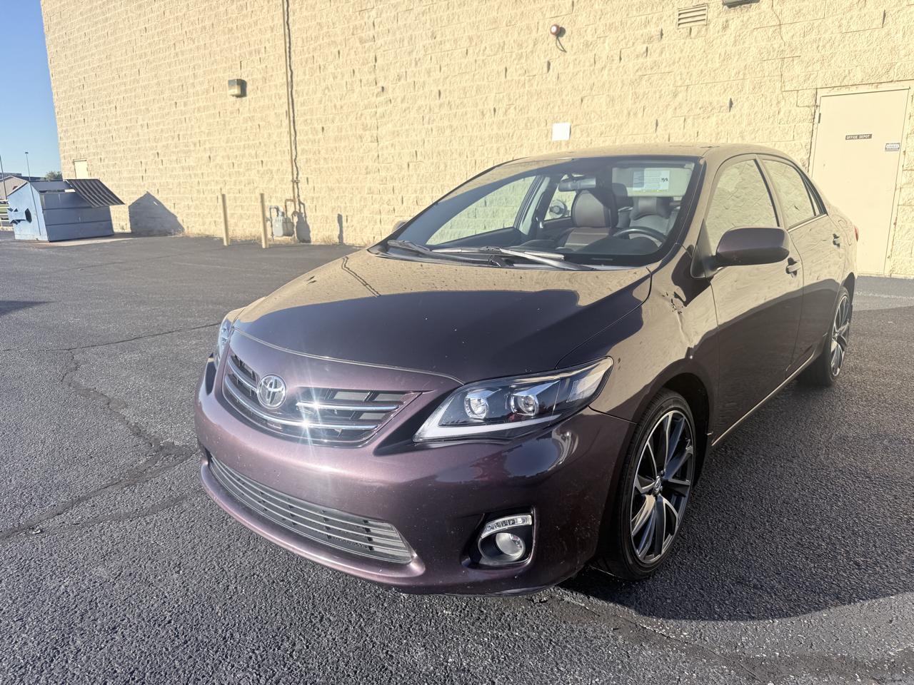 Toyota Corolla S 5-Speed MT 2013