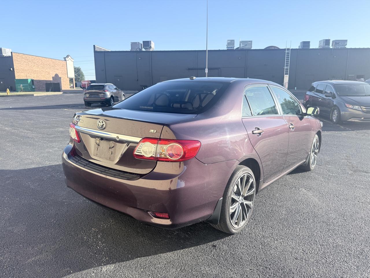 Toyota Corolla S 5-Speed MT 2013