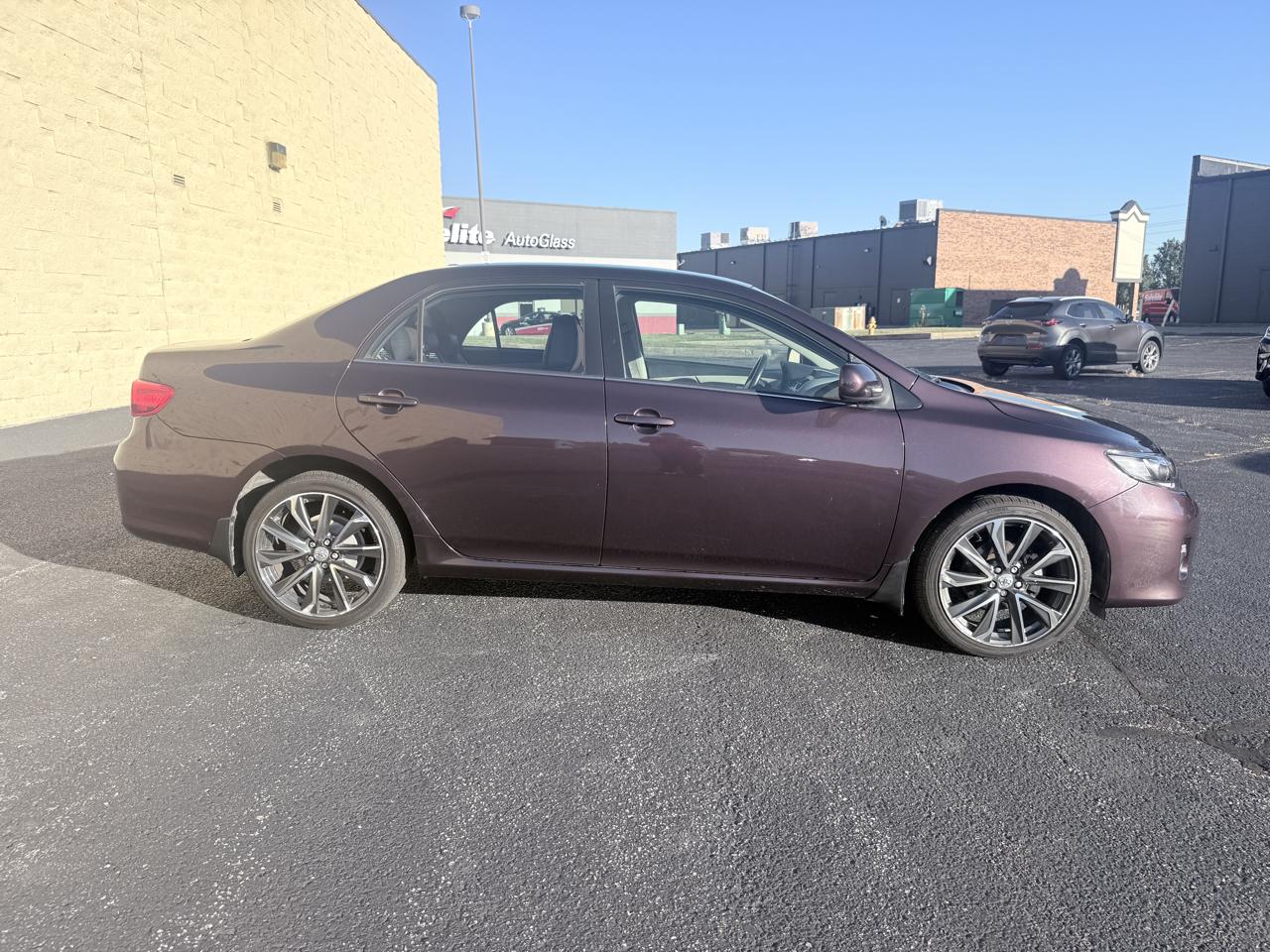 Toyota Corolla S 5-Speed MT 2013