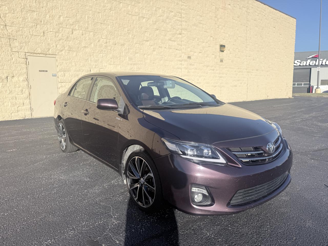 Toyota Corolla S 5-Speed MT 2013