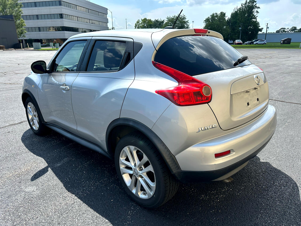 2013 Nissan Juke S photo 3