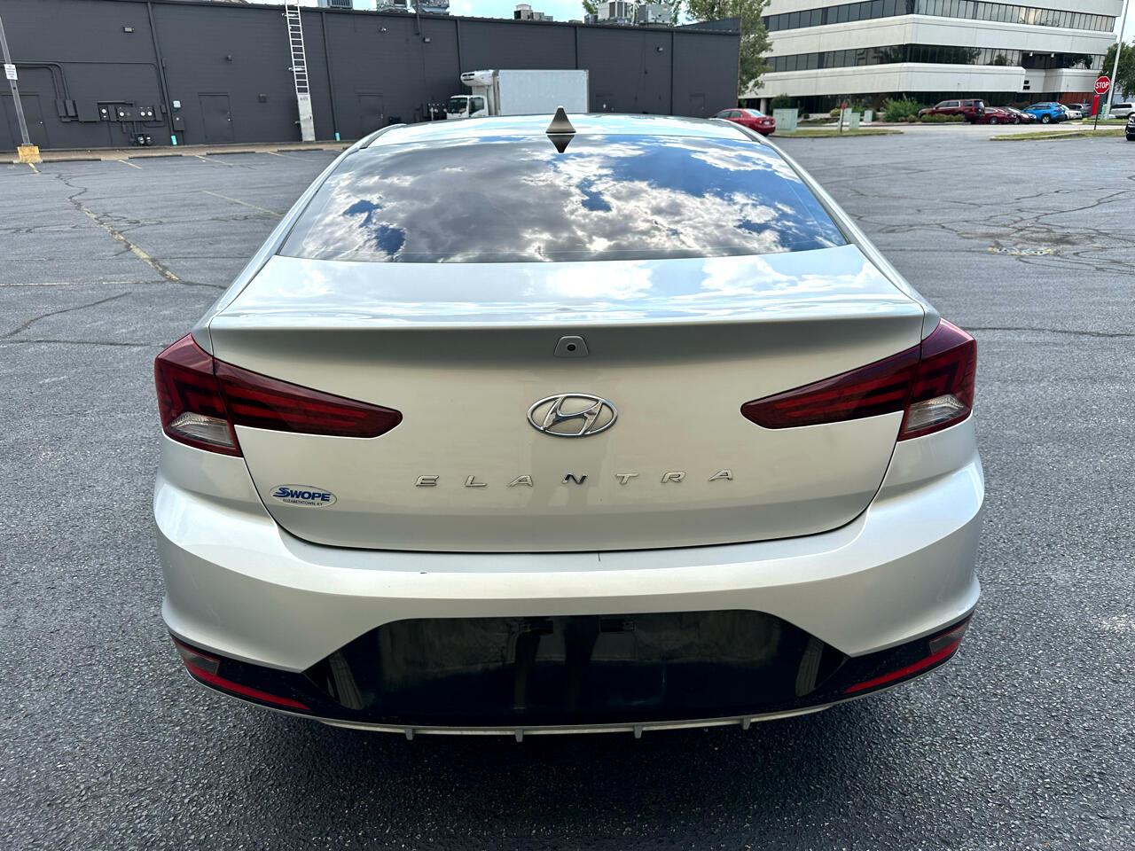 2019 Hyundai Elantra Limited photo 4