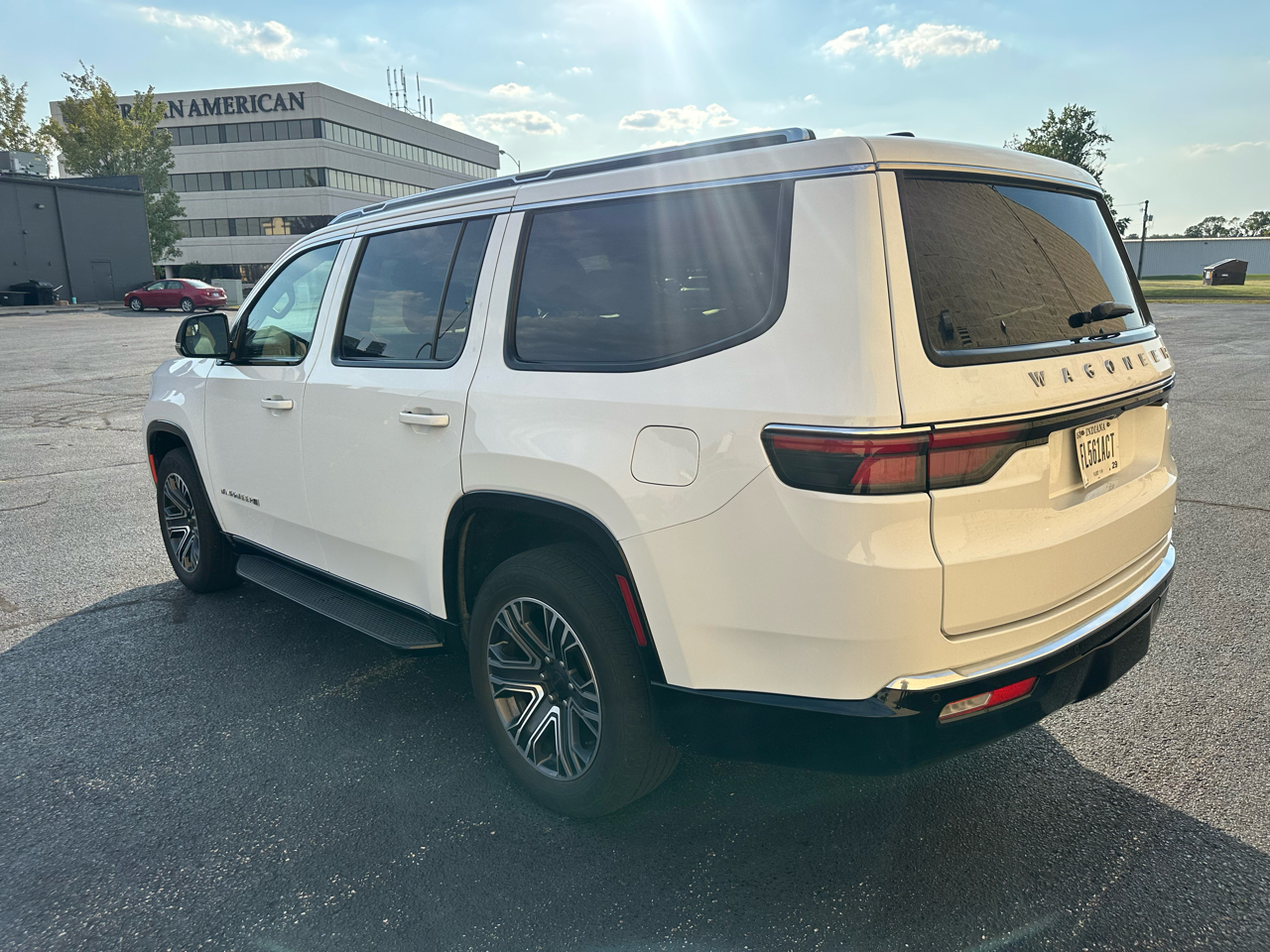 2024 Jeep Wagoneer Series II photo 2