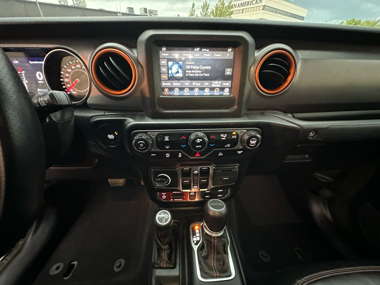 2021 Jeep Gladiator Mojave photo 13