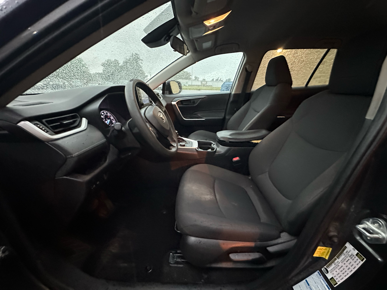 2021 Toyota RAV4 Hybrid LE photo 7