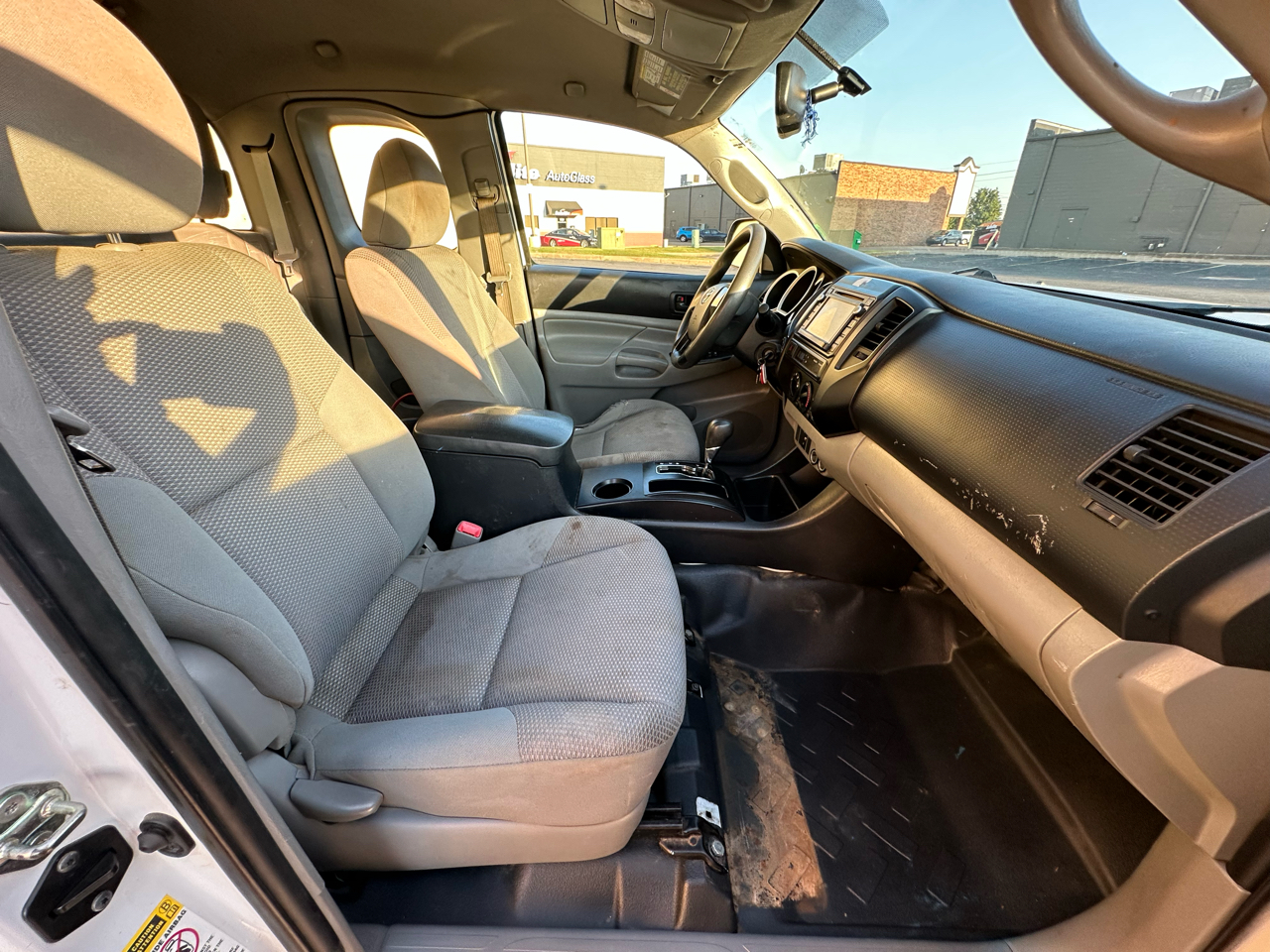 2014 Toyota Tacoma Access Cab V6 4x4 photo 8