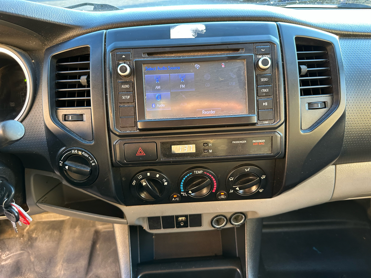 2014 Toyota Tacoma Access Cab V6 4x4 photo 12