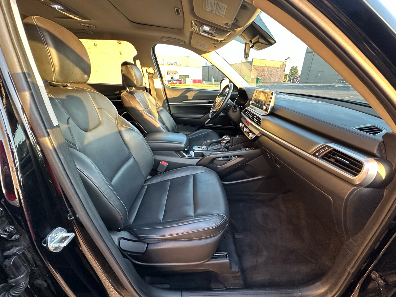 2020 Kia Telluride S photo 2