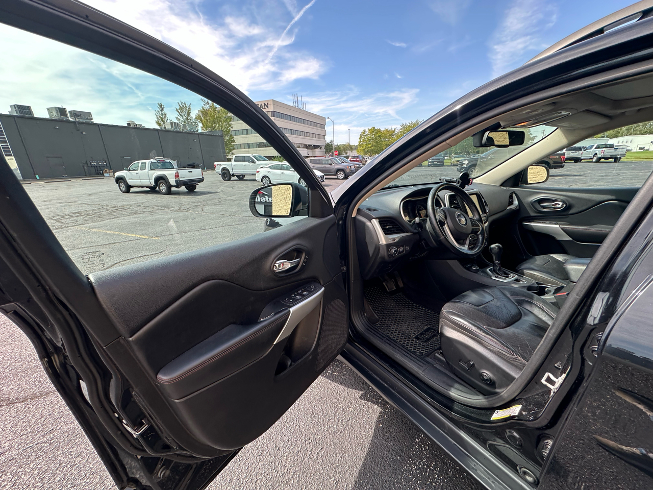 2018 Jeep Cherokee Trailhawk photo 6