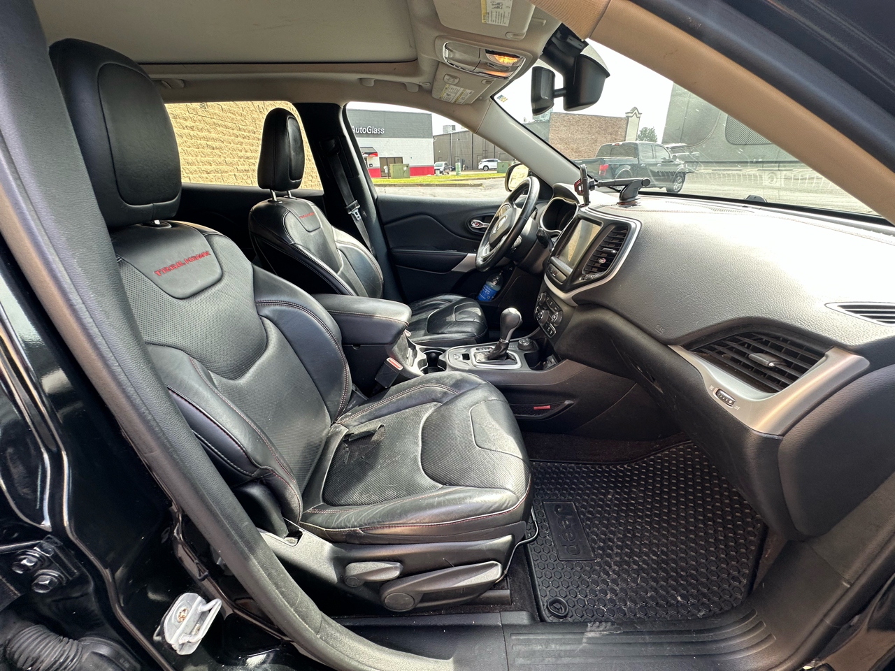 2018 Jeep Cherokee Trailhawk photo 8