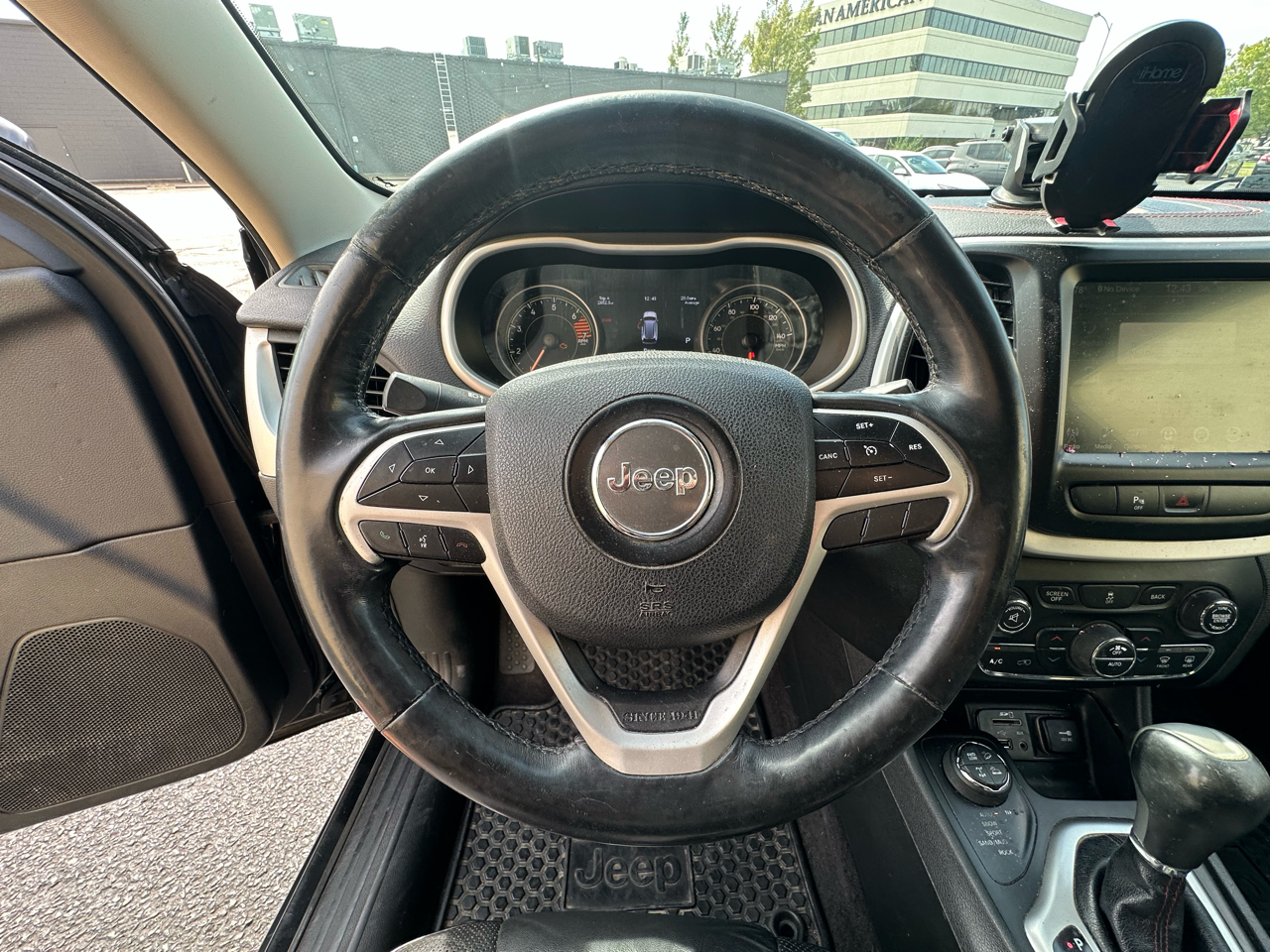 2018 Jeep Cherokee Trailhawk photo 11
