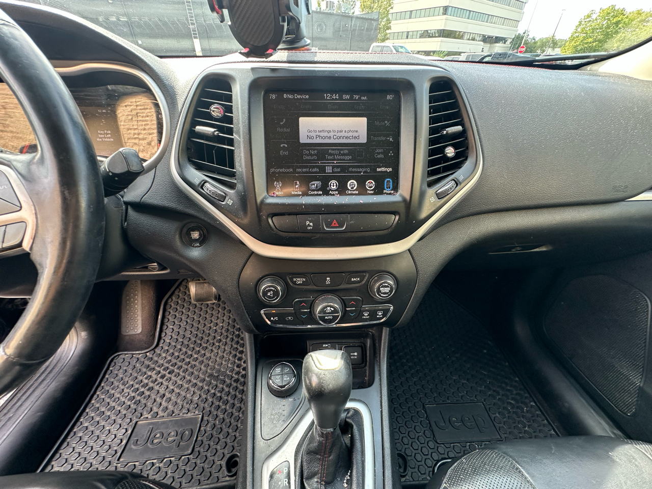 2018 Jeep Cherokee Trailhawk photo 14