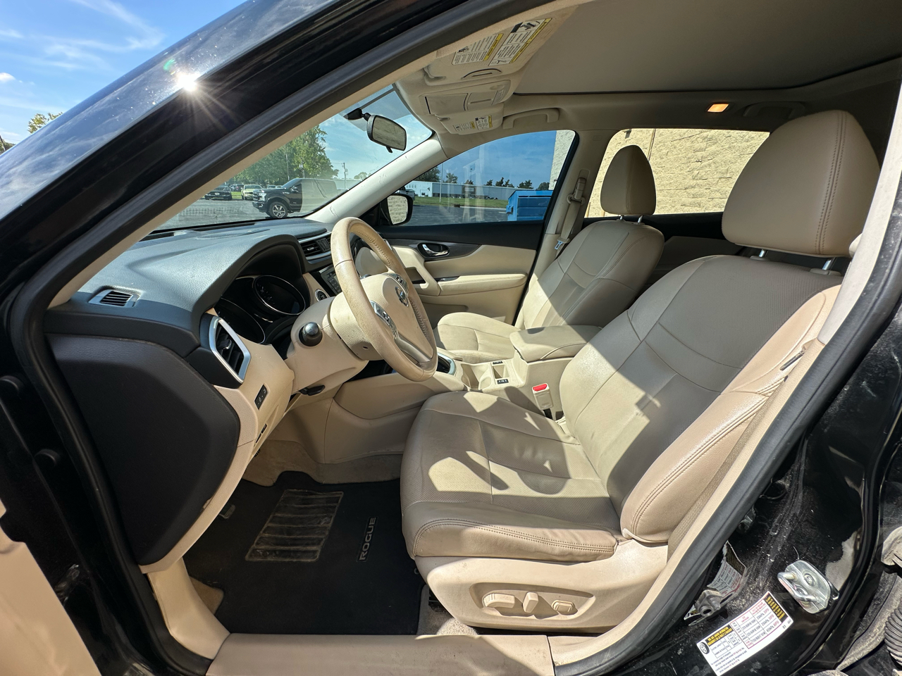 2015 Nissan Rogue SV AWD photo 8